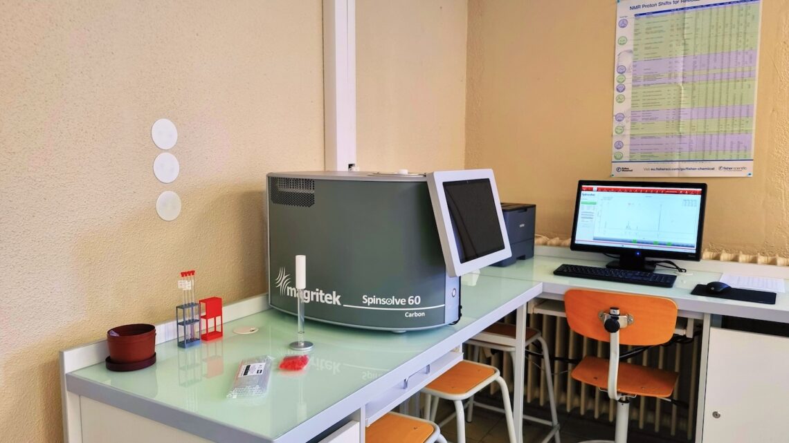 Arrivée du spectromètre RMN